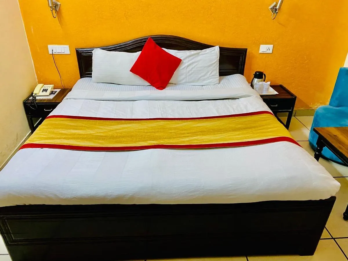 Hotel Aachman Regency Shimla 3*,