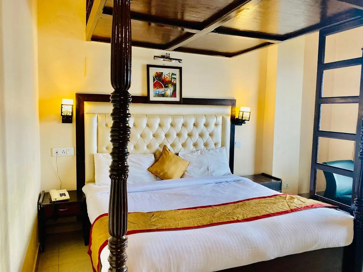 Hotel Aachman Regency Shimla
